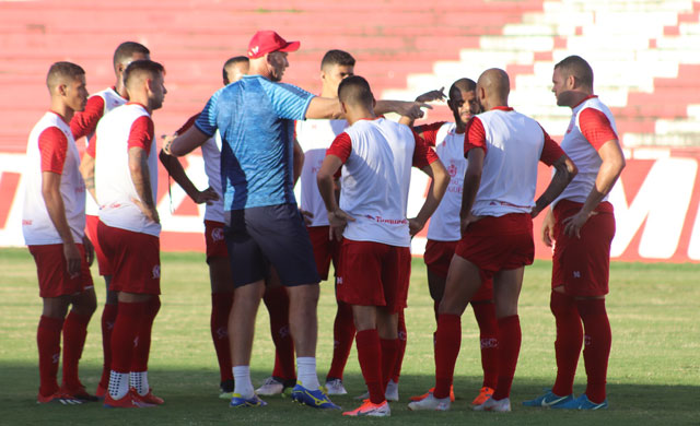 Diante do líder, Náutico quer a terceira vitória seguida e o G2