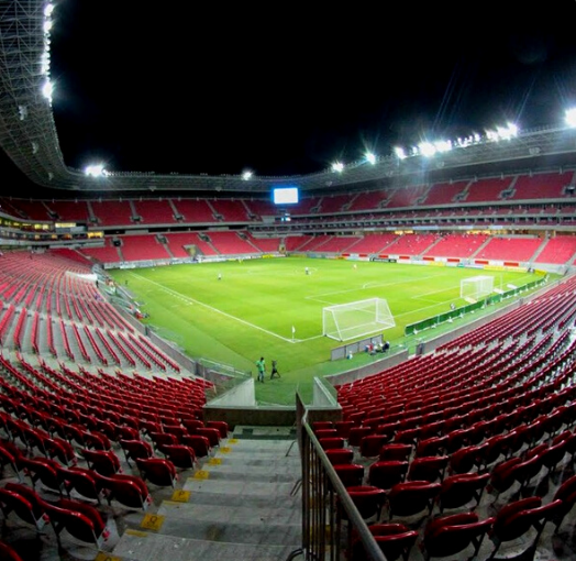 Vitória e Náutico se enfrentam na Arena de Pernambuco