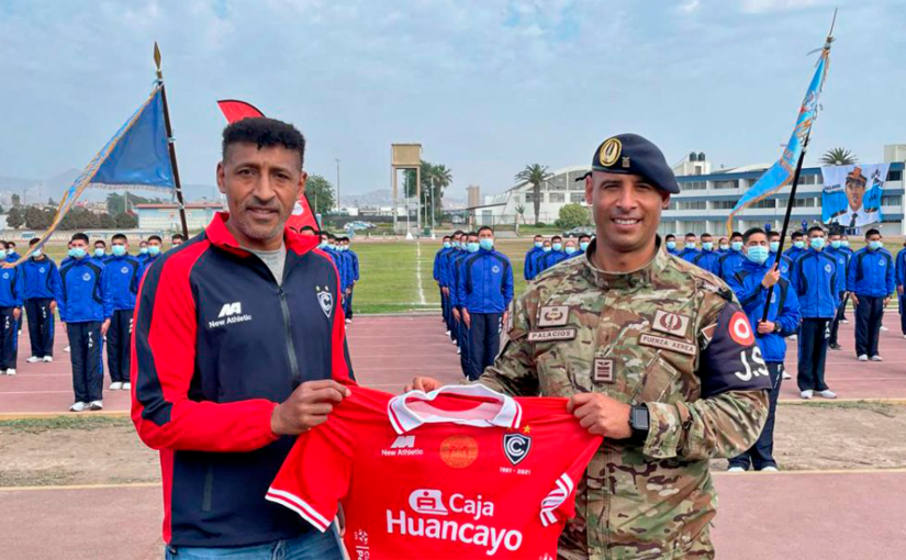 El Club Cienciano promueve la práctica deportiva e identificación en la Fuerza Aérea del Perú