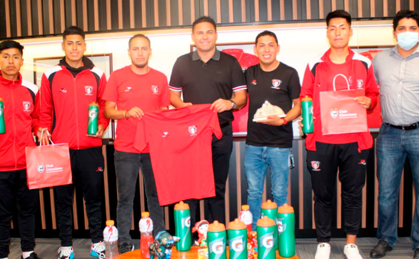 Cienciano recibió a la Escuela de Fútbol de Alto Rendimiento Corazón de León