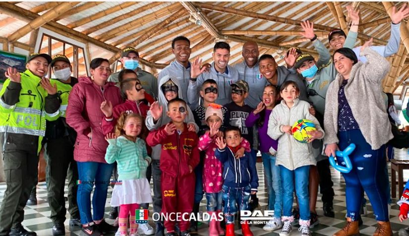 CON LOS NIÑOS DEL NEVADO